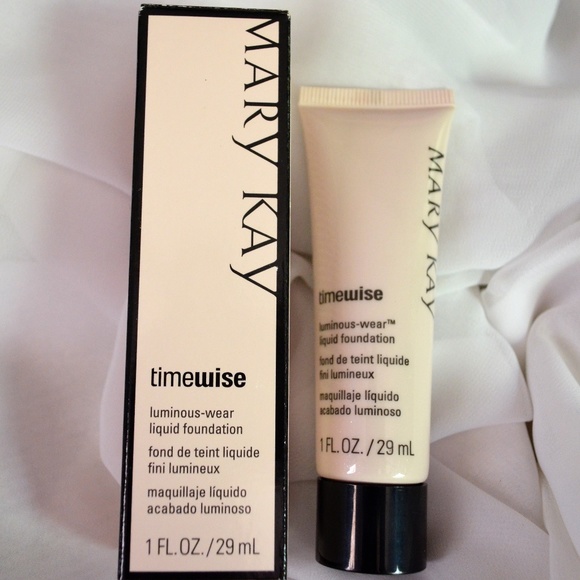 MARY KAY Timewise Luminous-wear Liquid Foundation - Picture 1 of 3